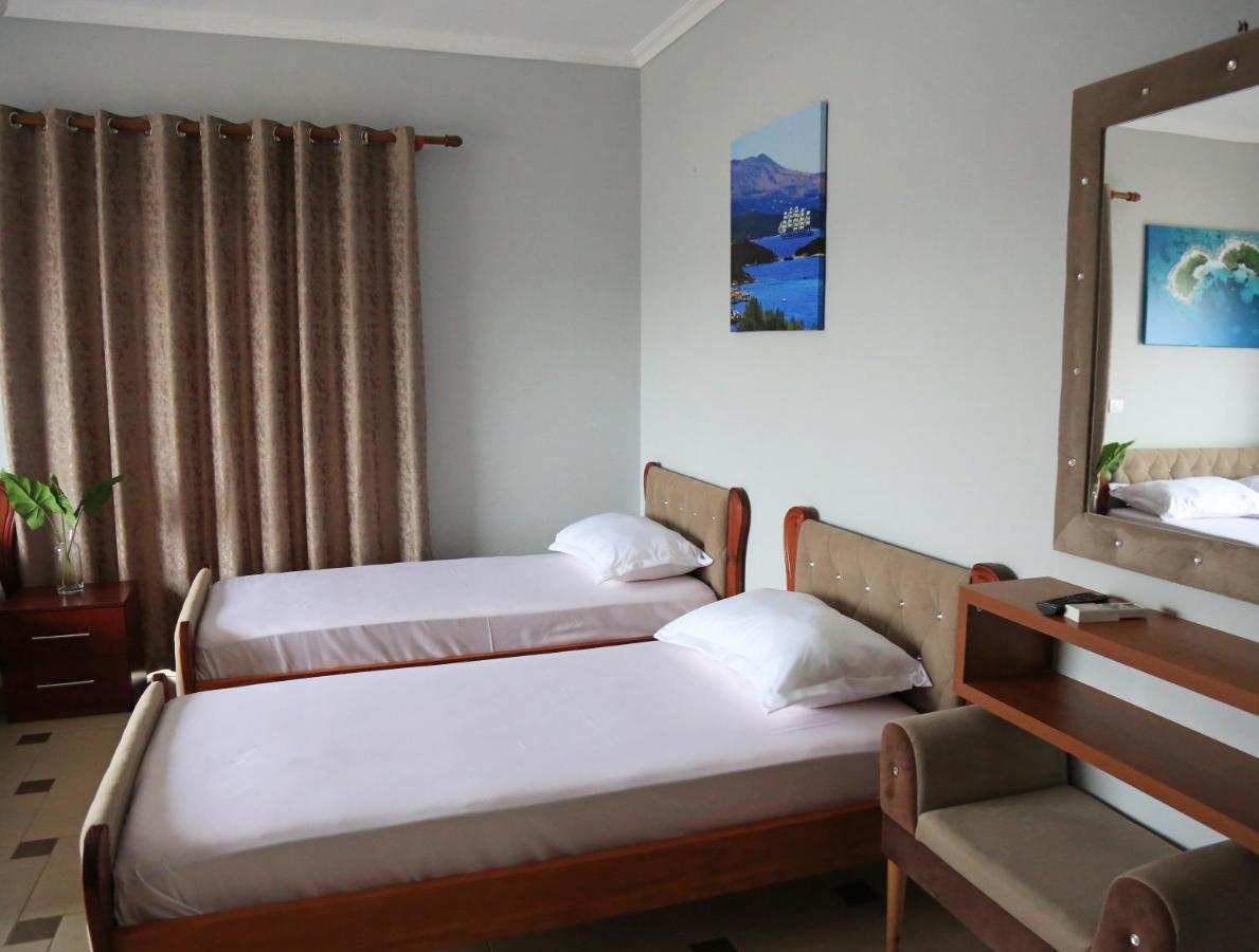 Relax Hotel Ksamil Exterior foto