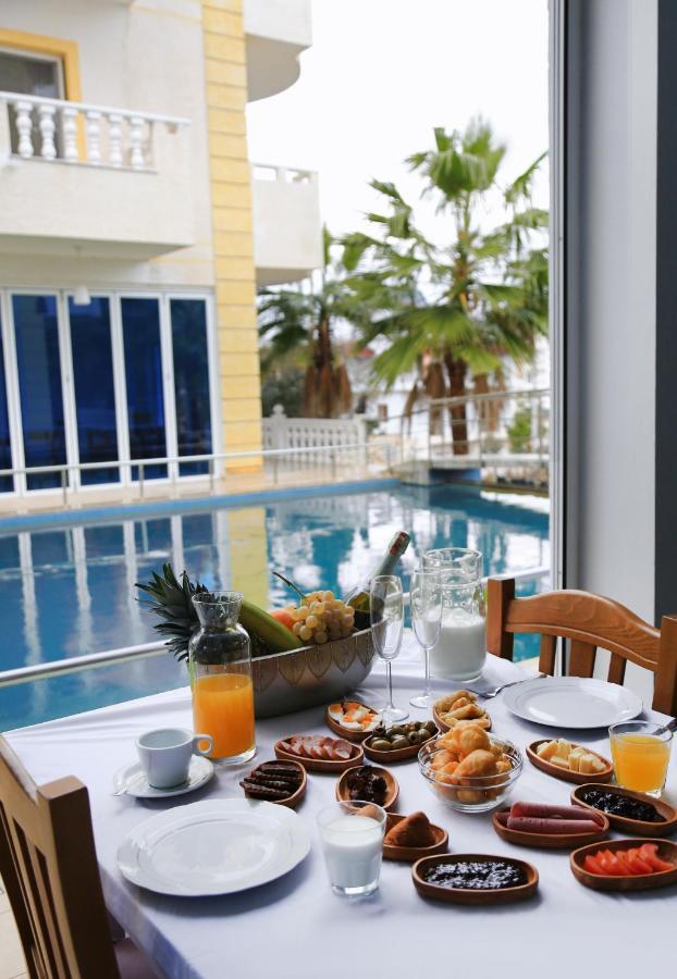 Relax Hotel Ksamil Exterior foto